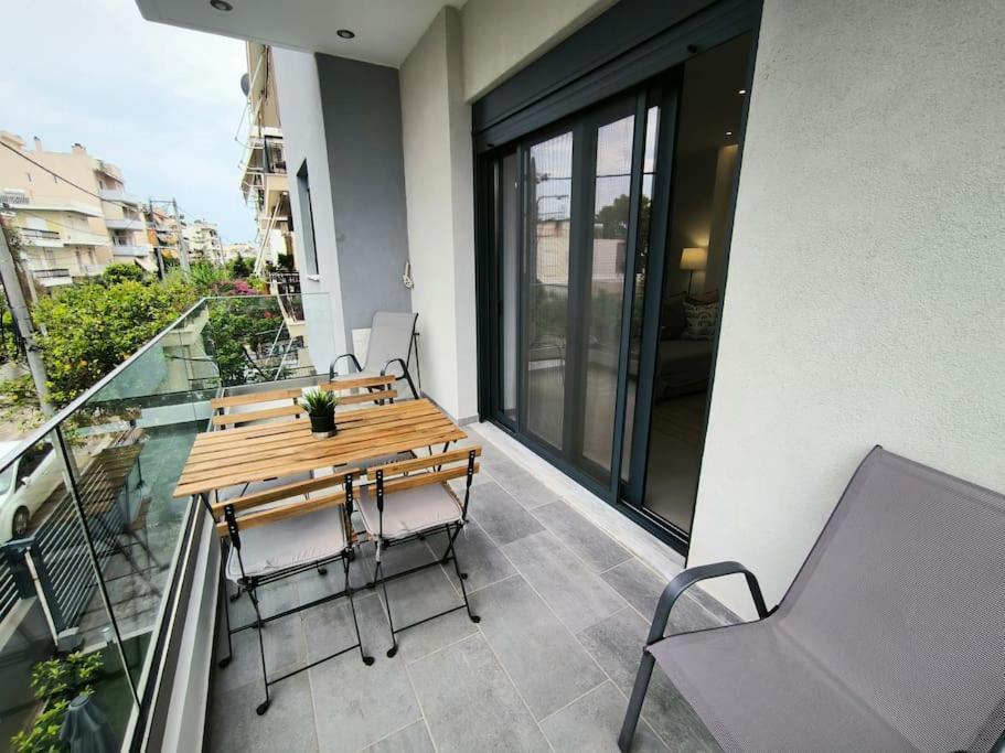 Floral Home 2 - 1St Floor Apt With Private Parking! Athen Eksteriør bilde