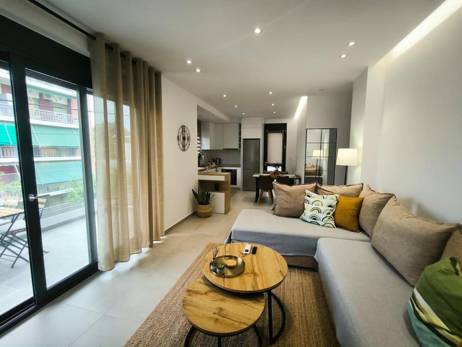 Floral Home 2 - 1St Floor Apt With Private Parking! Athen Eksteriør bilde